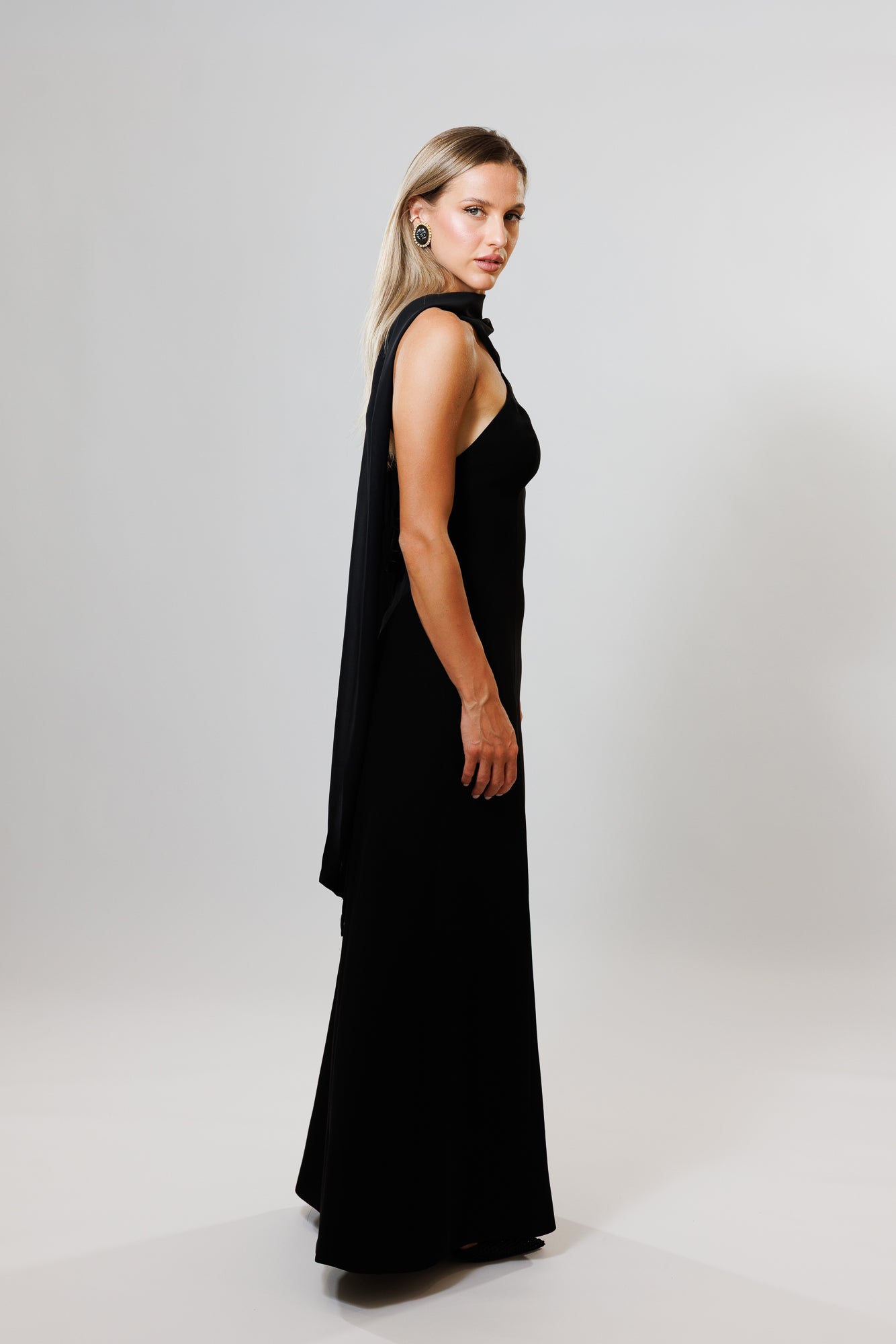 Romina black dress